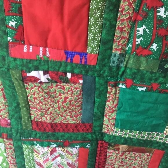 NWOT Handmade Holiday Quilt - Picture 5 of 13